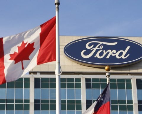 Canadian autoworkers ratify new labor agreement with Ford