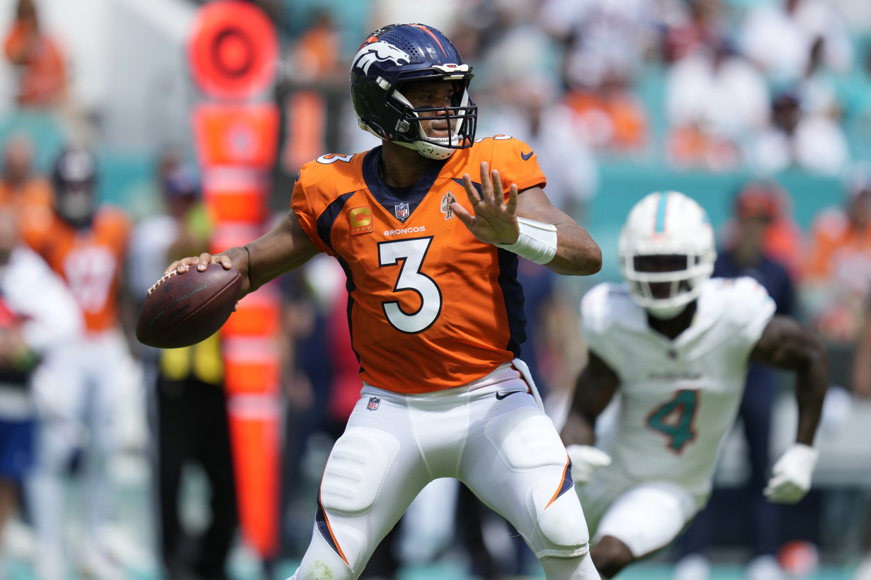 Dolphins rout Broncos 70-20, scoring the most points by an NFL team in a game since 1966