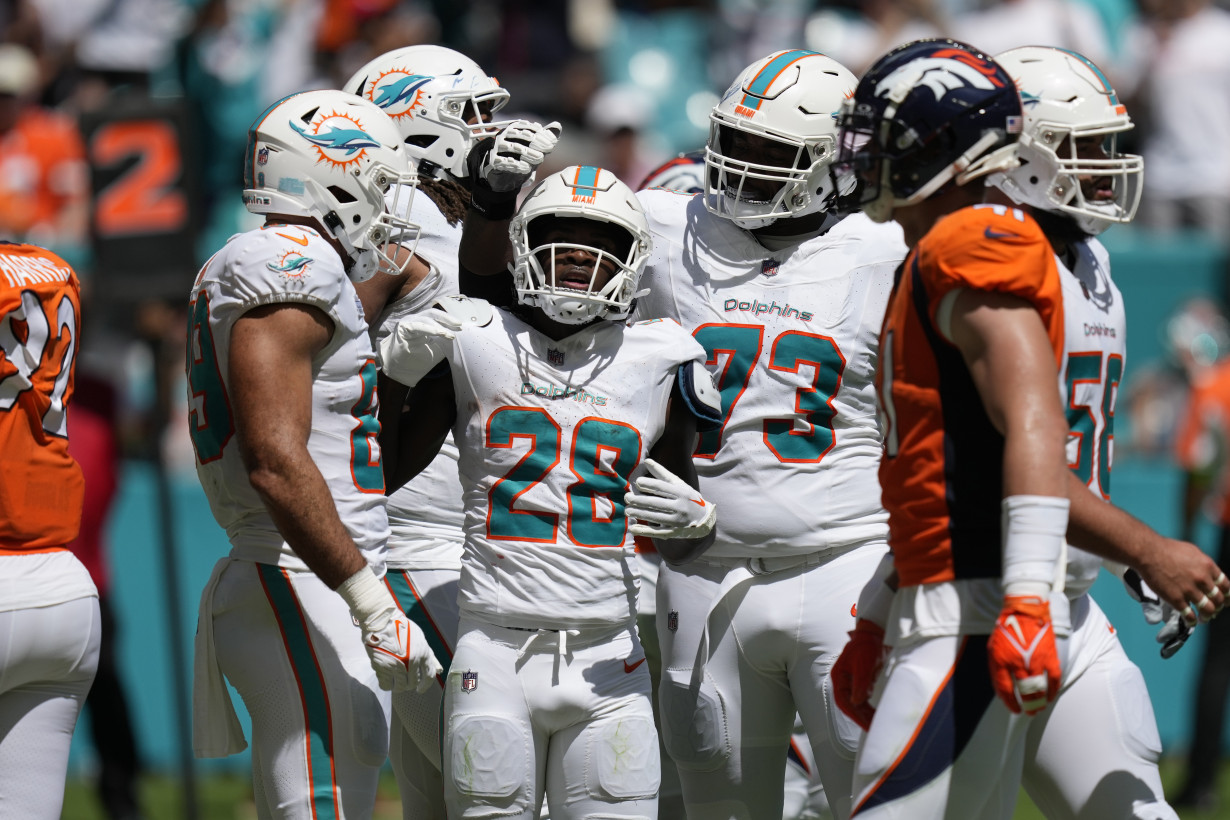 Dolphins rout Broncos 70-20, scoring the most points by an NFL team in a game since 1966