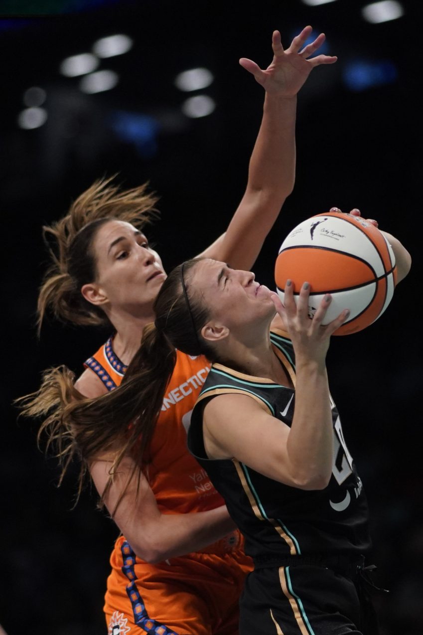 Bonner and Allen lead Connecticut to a 78-63 win over New York in Game 1 of WNBA semifinal series