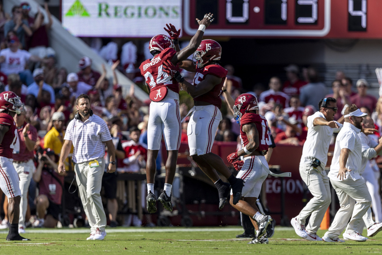 Jalen Milroe, No. 13 Alabama's defense key 24-10 win over No. 15 Ole Miss