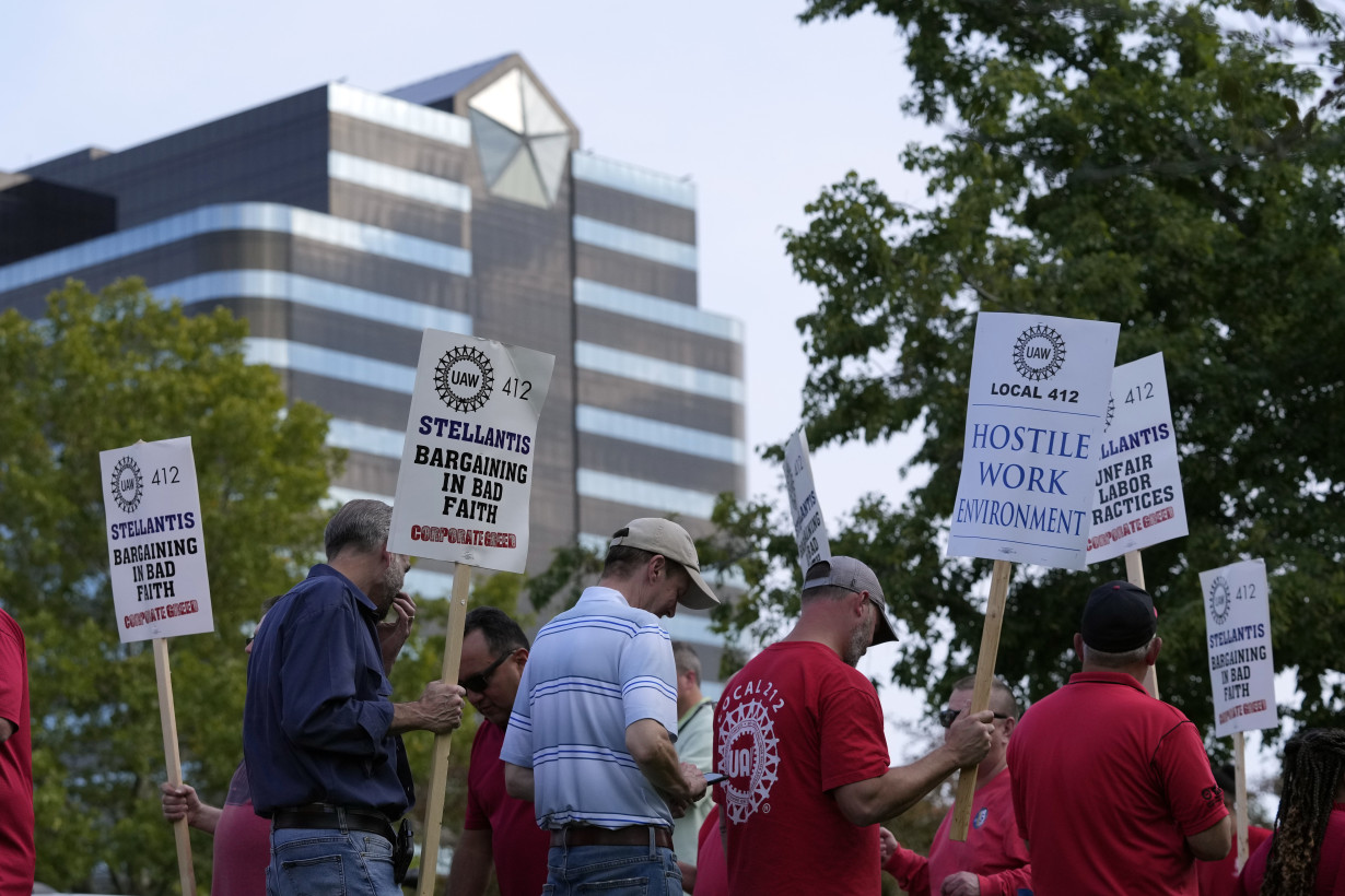 Auto workers expand their strike to 38 locations in 20 states. Biden plans visit to show support