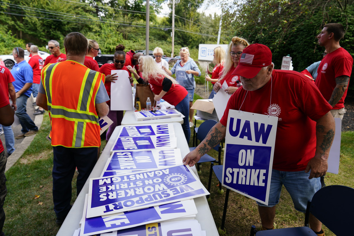 Auto Workers Strike