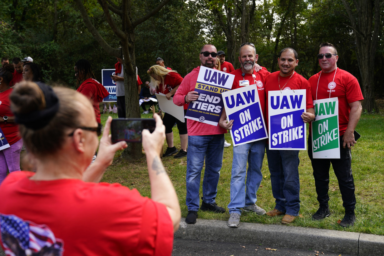 The UAW strike is growing, again. What to know as 7,000 more auto workers join the union’s walkouts