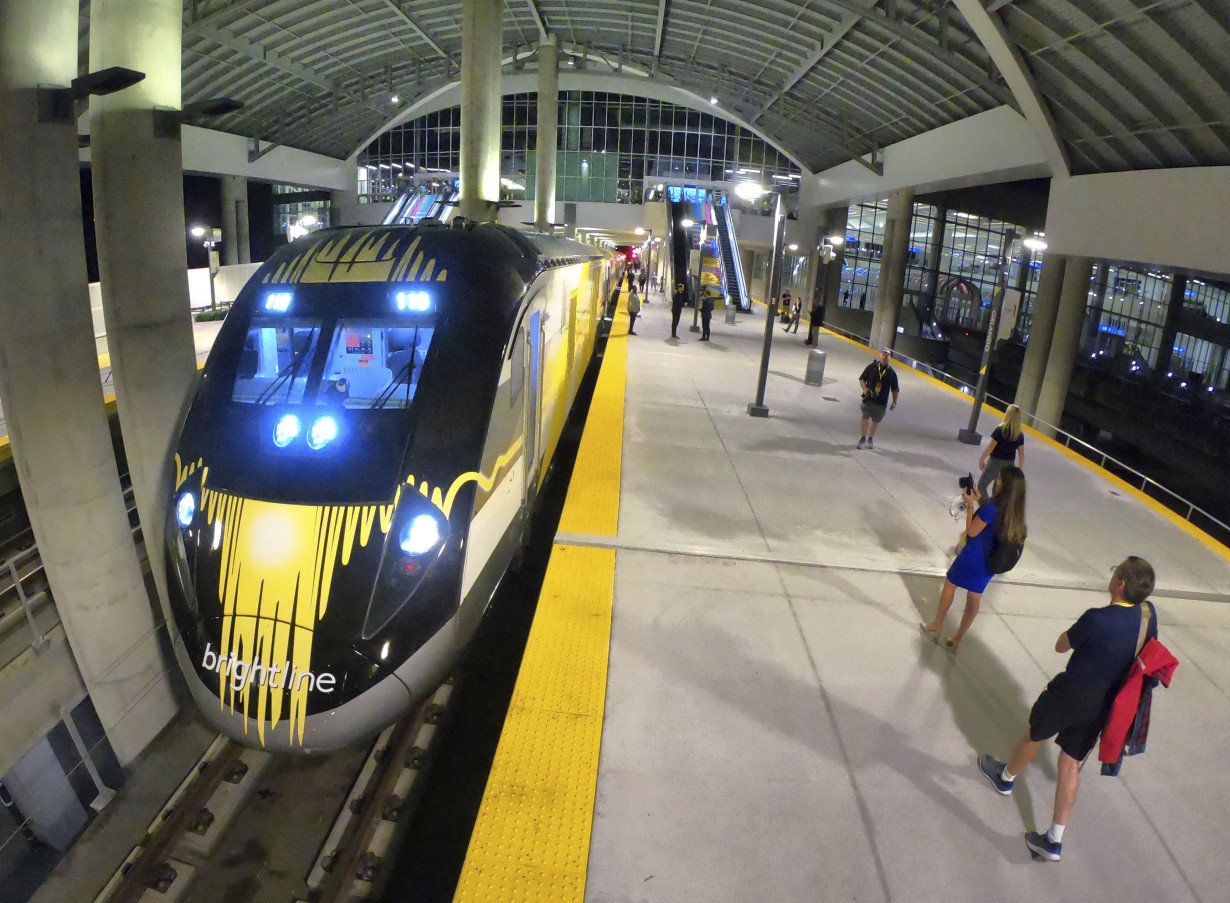 High-speed trains begin making trip between Orlando and Miami