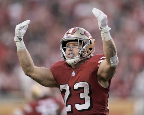 Christian McCaffrey and the 49ers win 13th straight in the regular season, beat the Giants 30-12