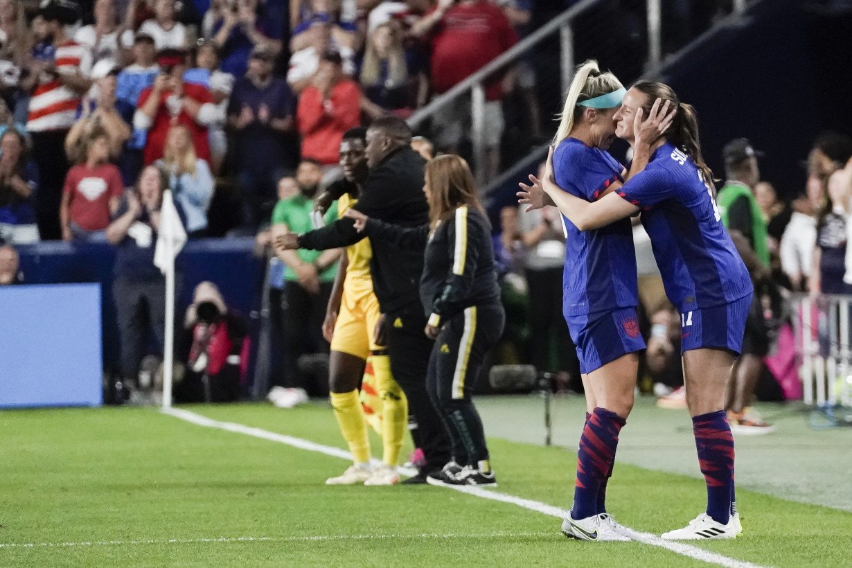 Julie Ertz says goodbye to the US national team during a 3-0 win over South Africa