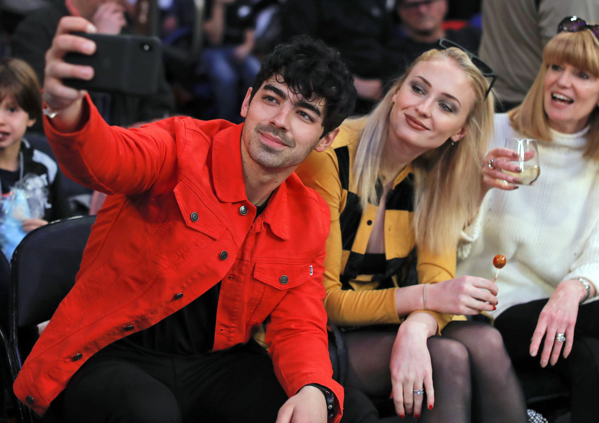 People Joe Jonas Sophie Turner