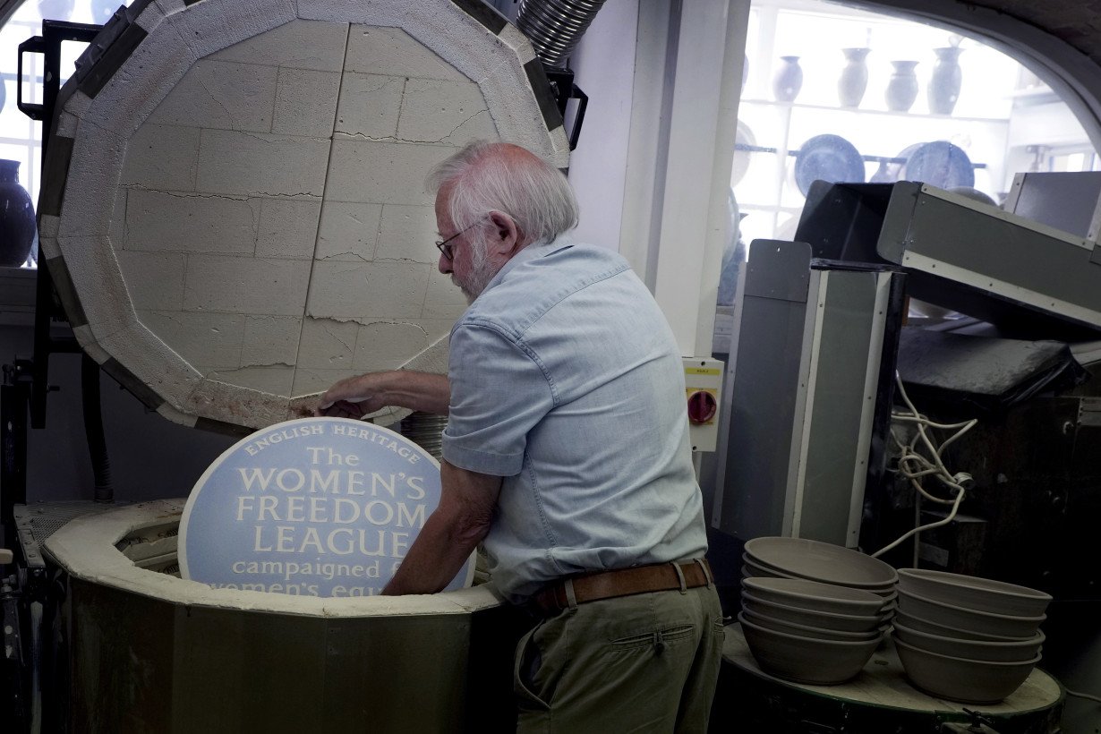 London’s historic blue plaques seek more diversity as 1,000th marker is unveiled