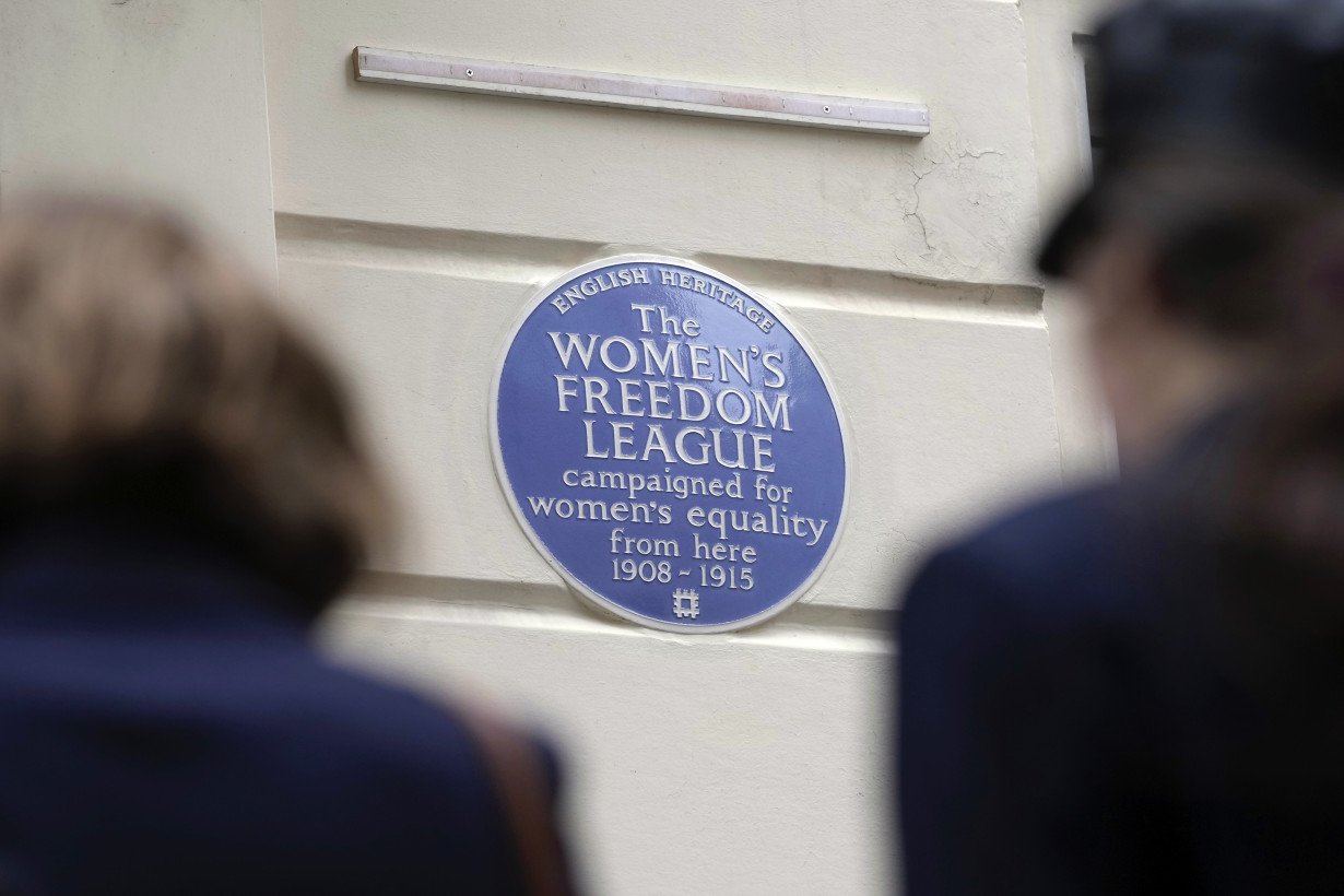 London’s historic blue plaques seek more diversity as 1,000th marker is unveiled