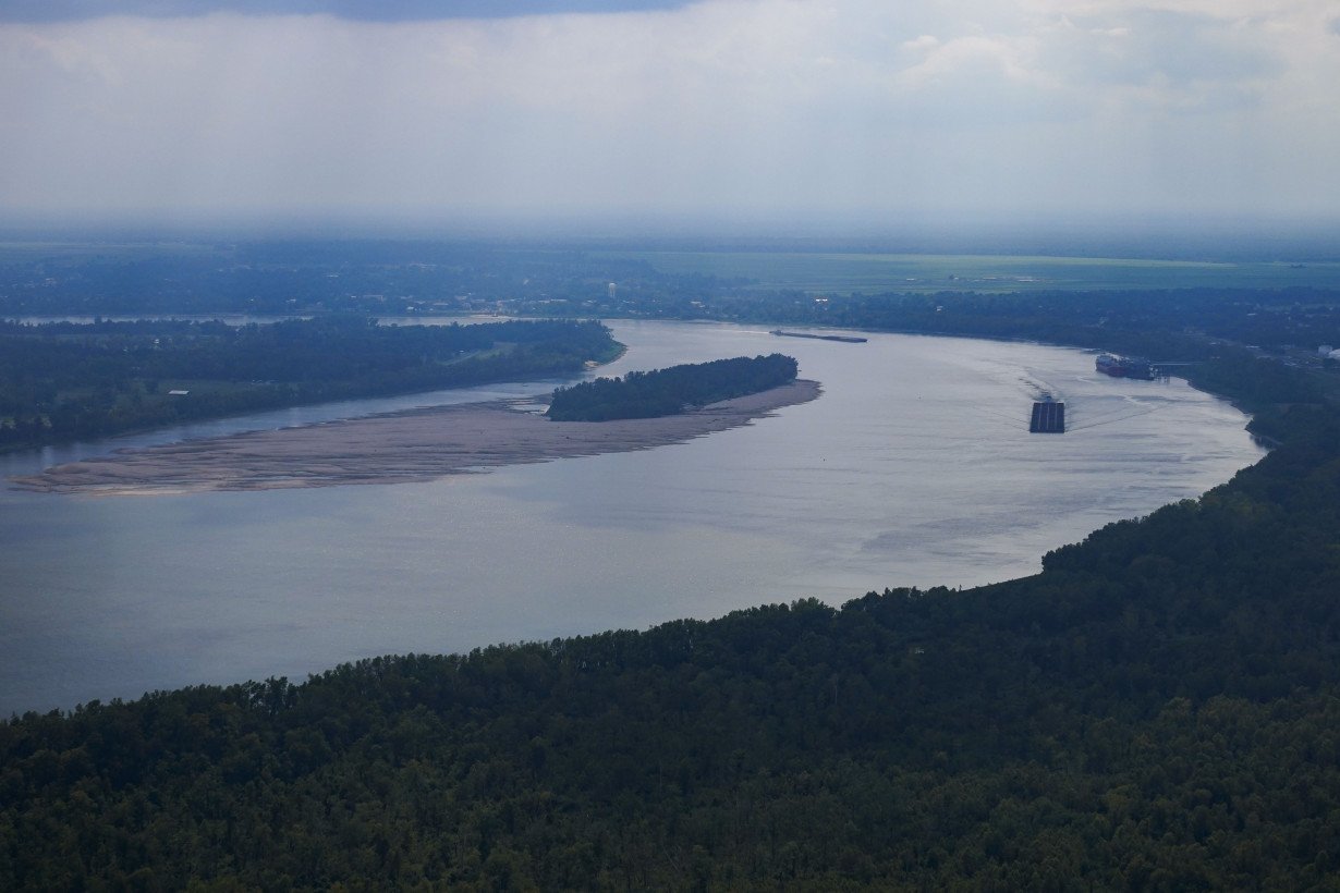 Low Mississippi River limits barges just as farmers want to move their crops downriver