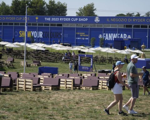 Carbonara burgers and a 'Spritz Bar' truck highlight the Ryder Cup food court menu in Italy