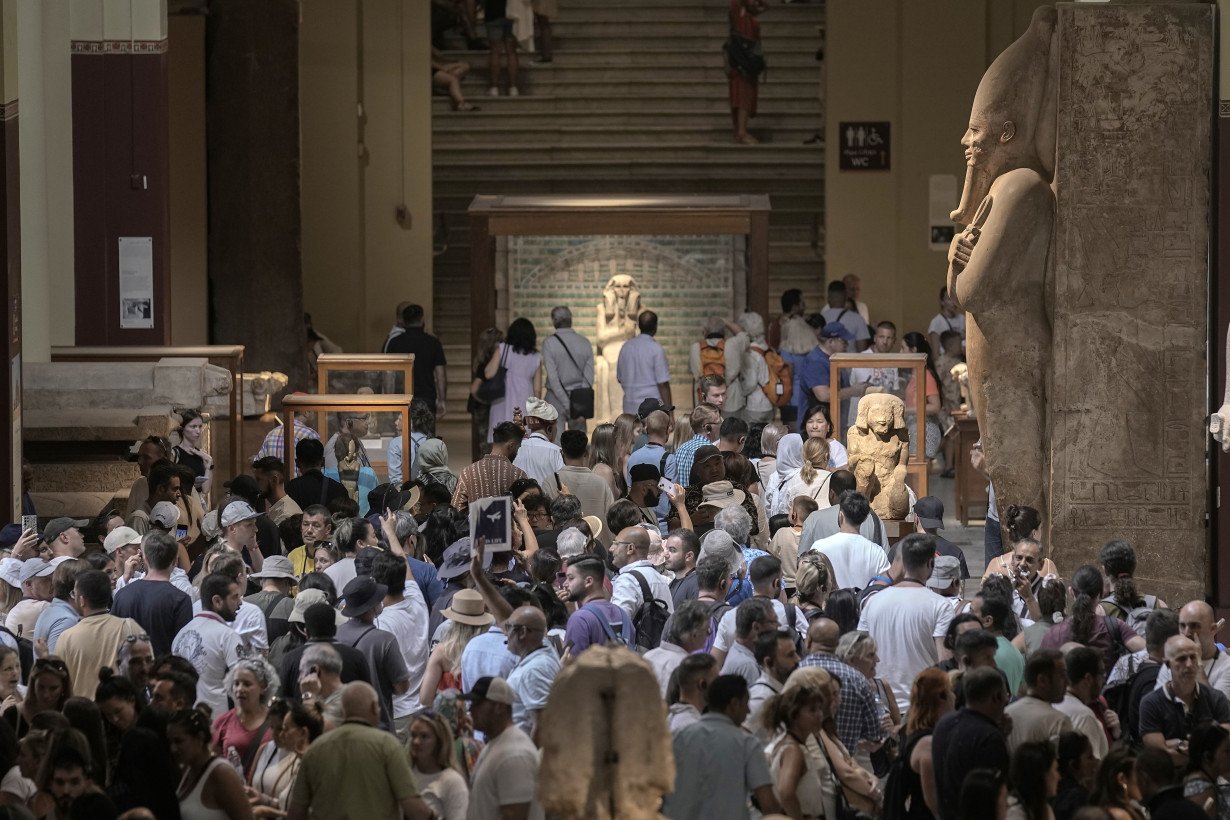 Egypt aims to double the number of tourists to reach 30 million by 2028, tourism minister says