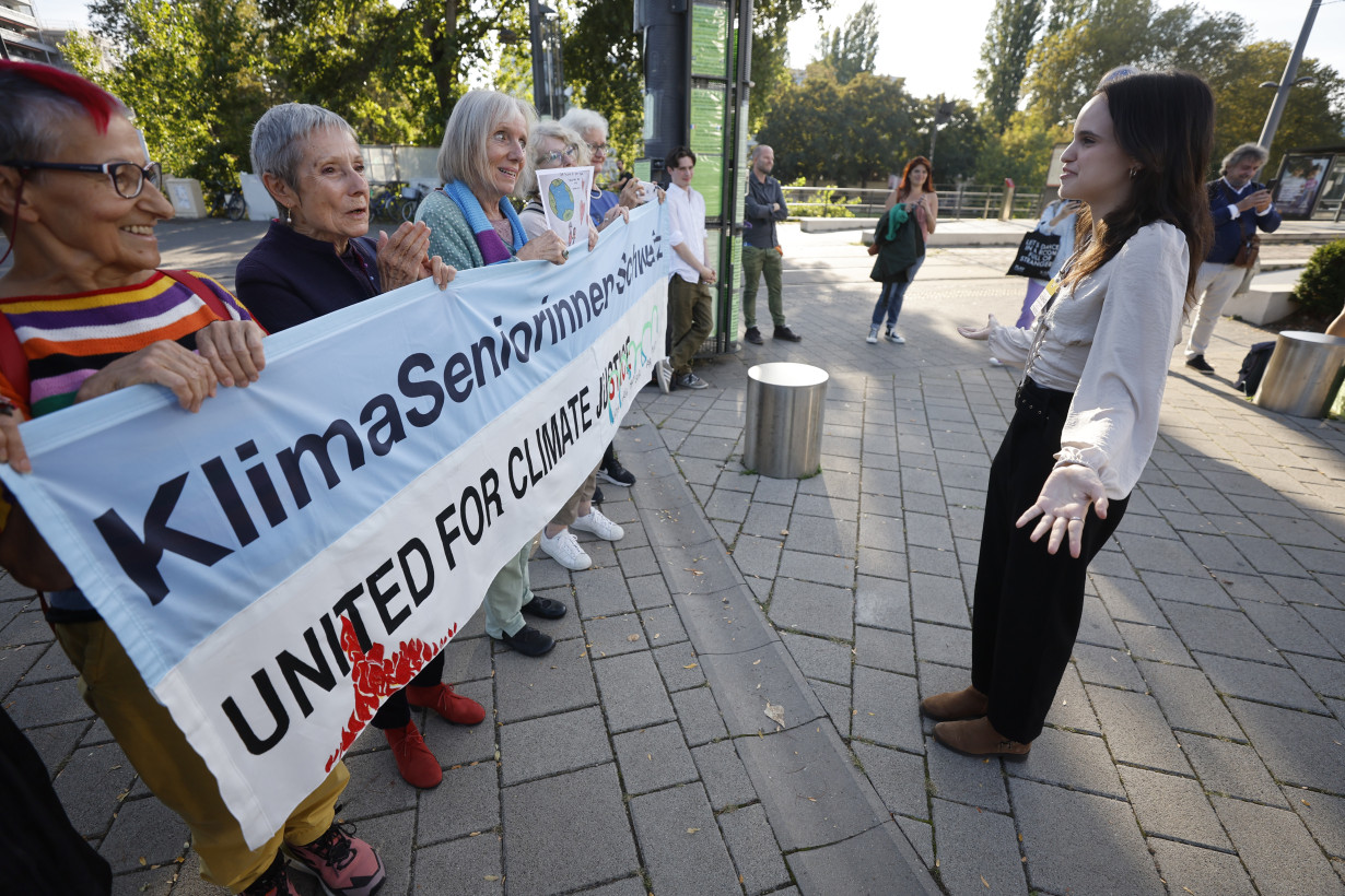 6 young climate activists take European governments to court over climate change