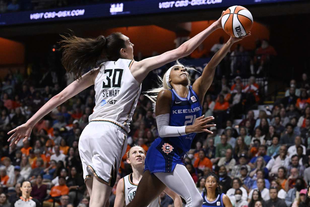 Jones, Stewart lead New York to first WNBA Finals in 21 years with 87-84 win over Connecticut