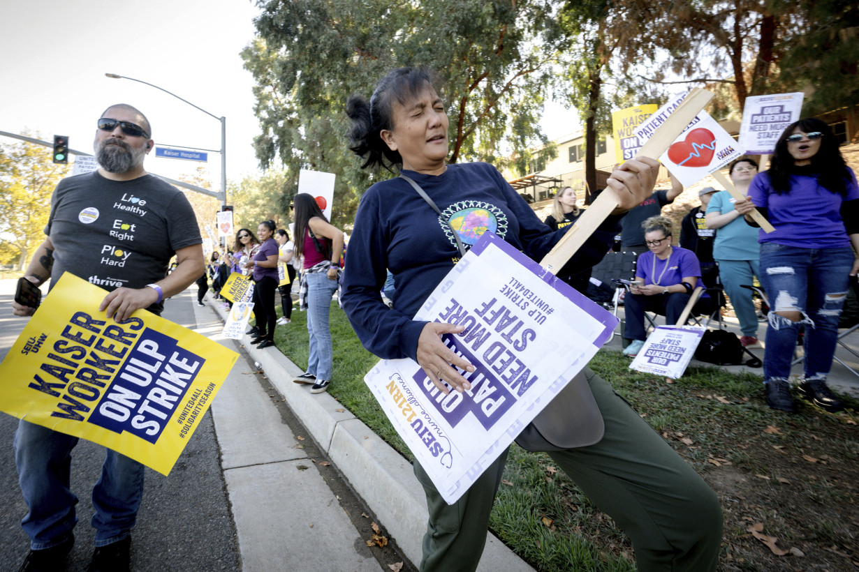 Health care workers picket outside US hospitals in multiple states, kicking off 3-day strike