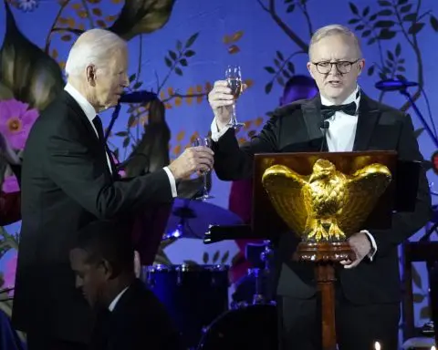 White House throws lavish state dinner for Australia but turns down pizazz a notch in time of war