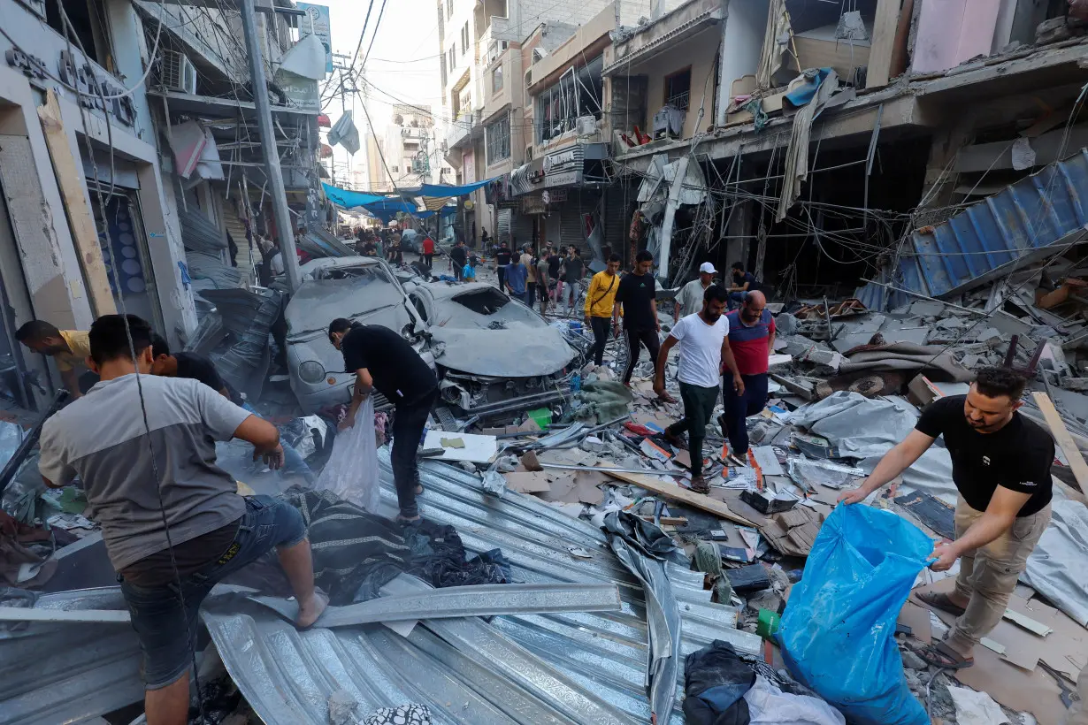 Aftermath of an Israeli strike in Khan Younis