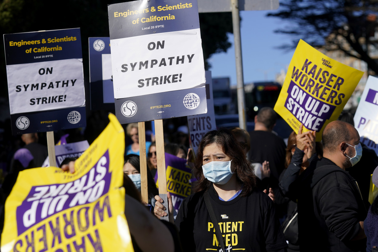 Health care workers picket outside US hospitals in multiple states, kicking off 3-day strike