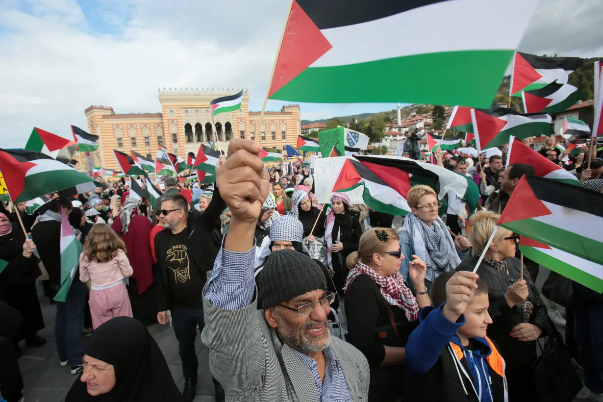 Thousands join pro-Palestinian protest in Bosnia