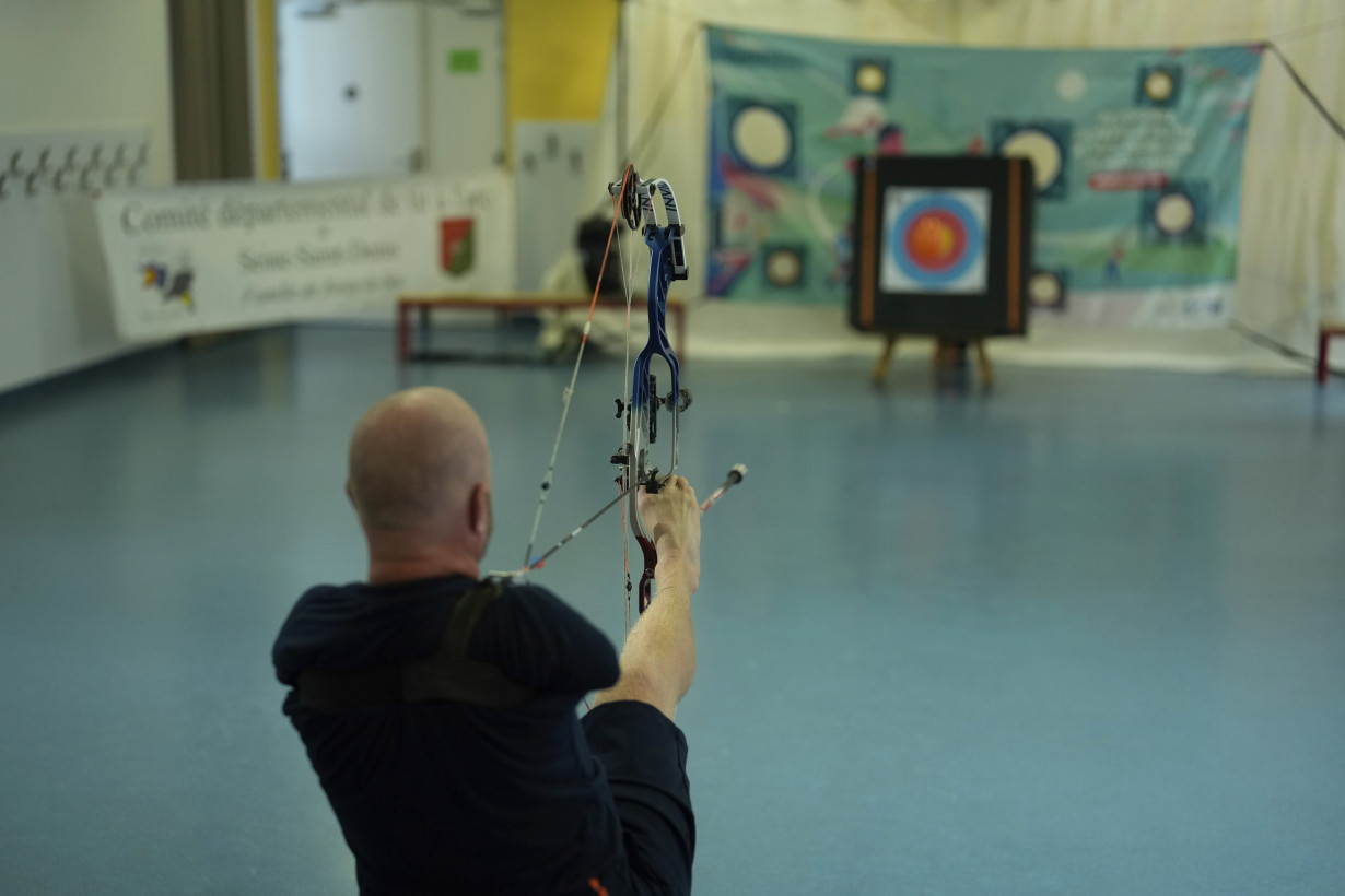 OLY Paris 2024 Armless Archer