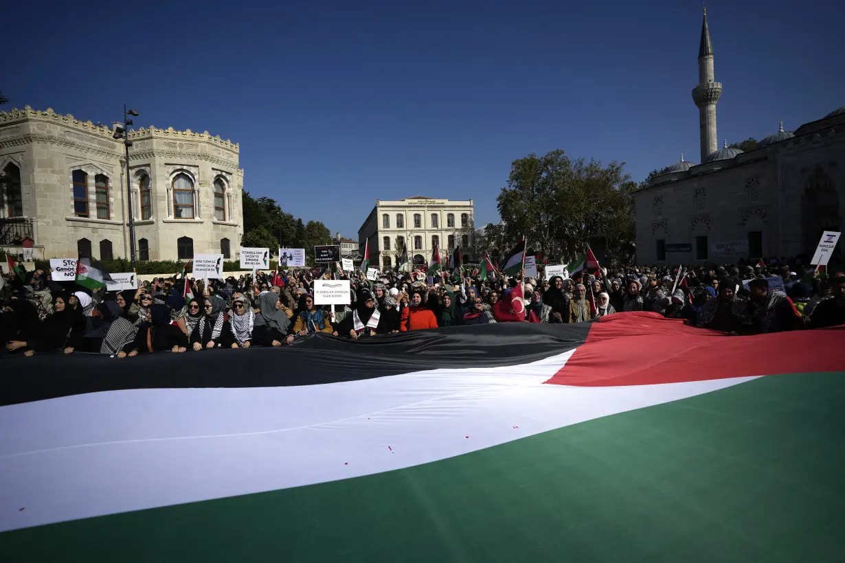 Thousands in Muslim countries and beyond demonstrate over Israeli airstrikes