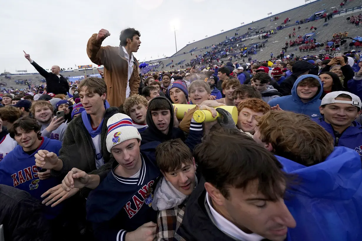 APTOPIX Oklahoma Kansas Football