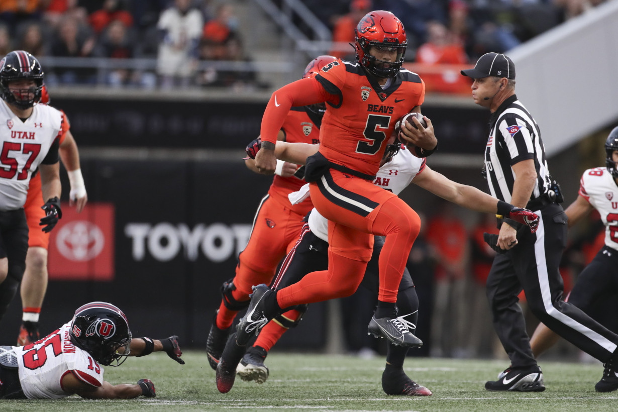 Silas Bolden has 2 TDs to help No. 19 Oregon State beat No. 10 Utah 21-7