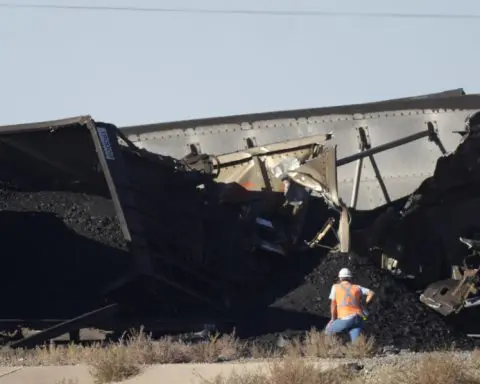 Broken rail caused fatal Colorado train derailment that collapsed bridge, early findings show