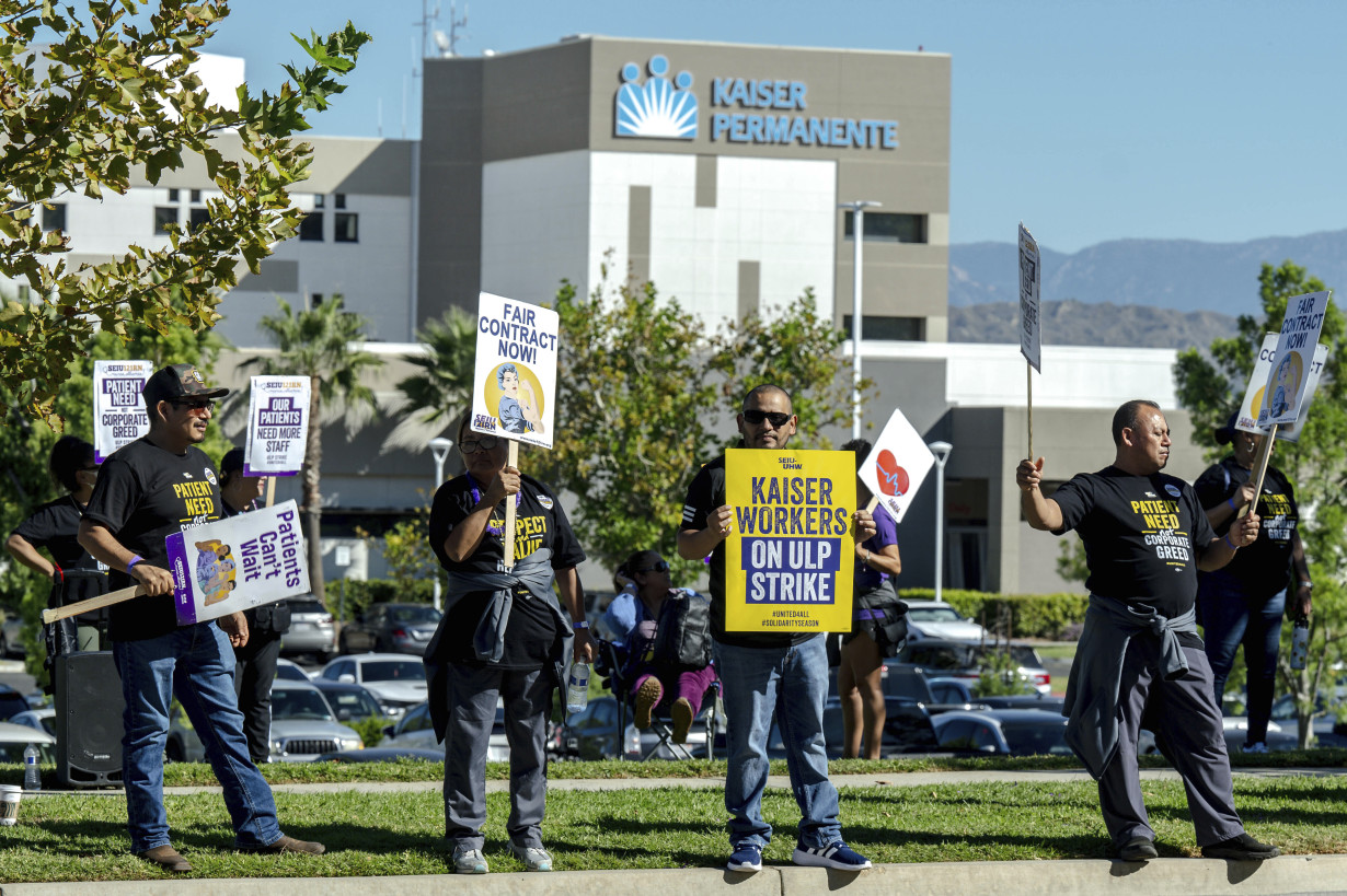 Health care workers picket outside US hospitals in multiple states, kicking off 3-day strike