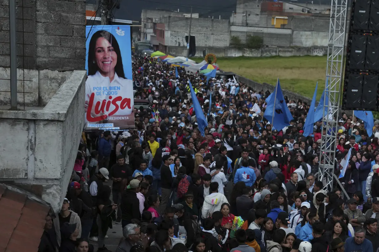 Daniel Noboa, heir to banana fortune, wins Ecuador’s presidential runoff election