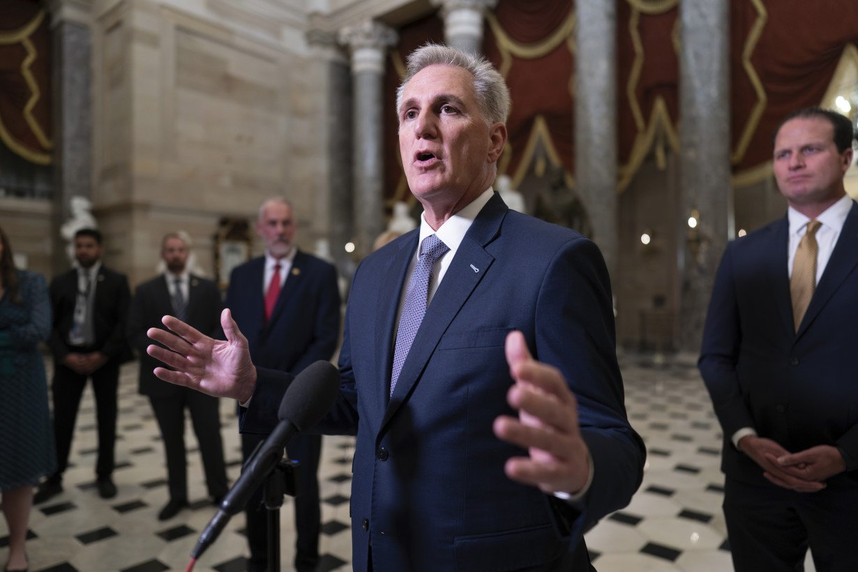 McCarthy's last-ditch plan to keep the government open collapses, making a shutdown almost certain