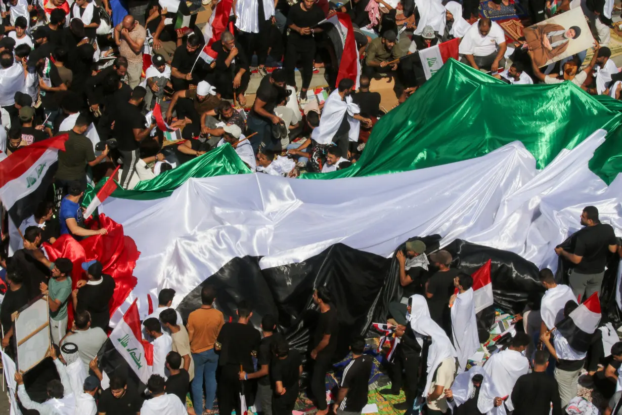 Supporters of Palestinians and Israel protest and pray as war intensifies