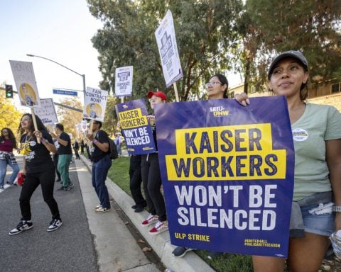 Health care workers picket outside US hospitals in multiple states, kicking off 3-day strike