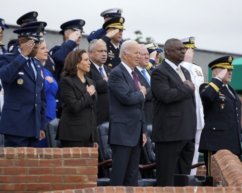 Gen. Milley delivers defense of democracy and swipes at Trump in farewell address