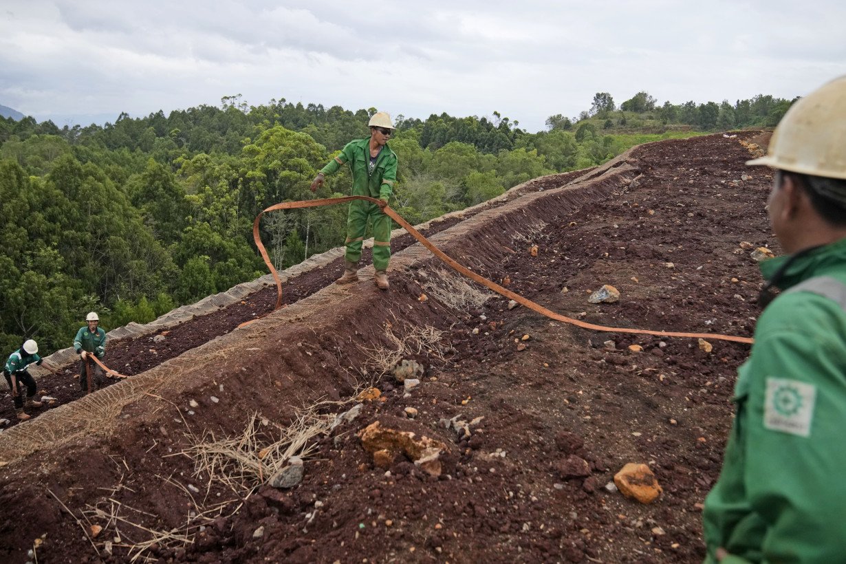 Facing increasing pressure from customers, some miners are switching to renewable energy