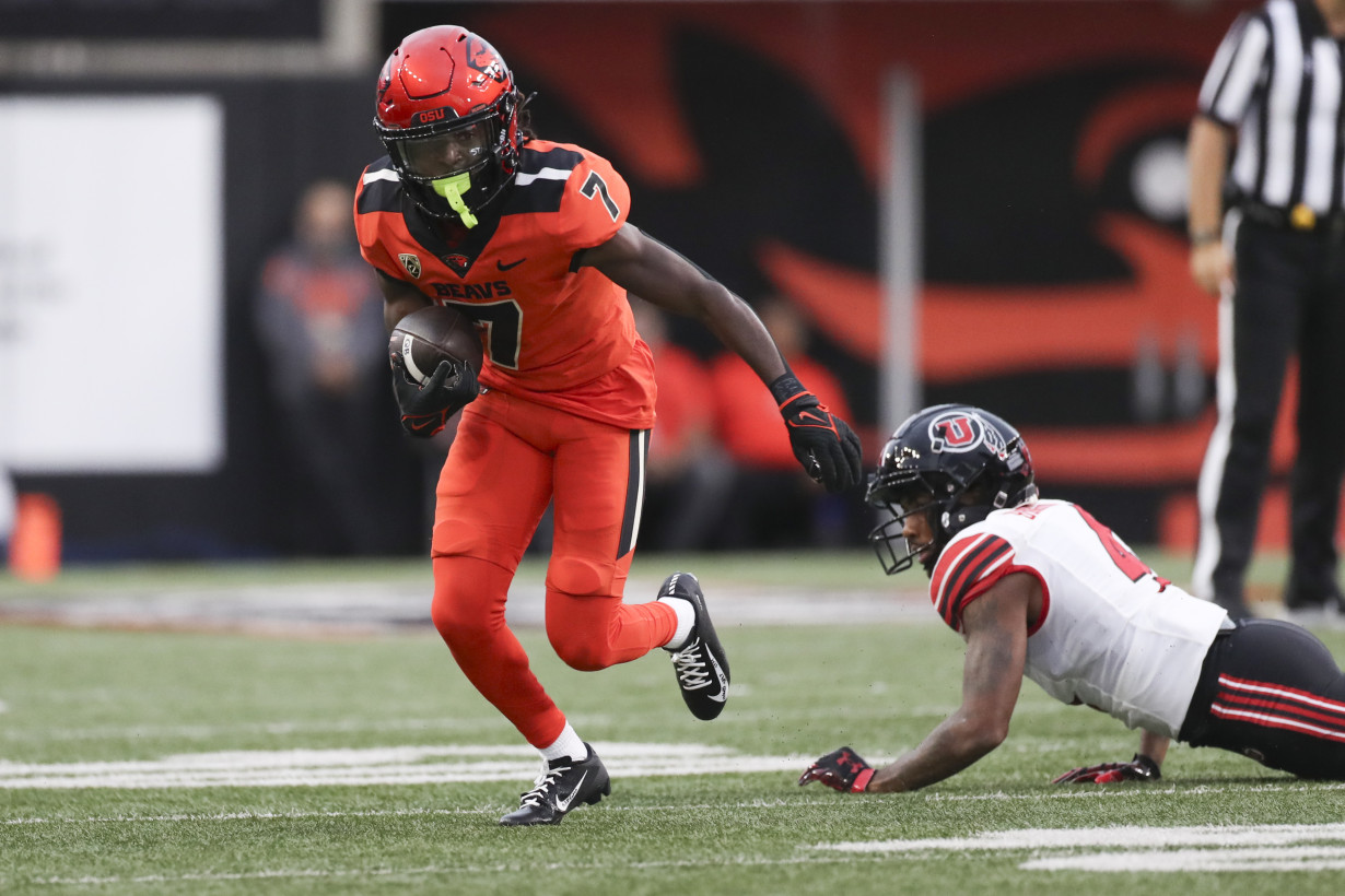 Silas Bolden has 2 TDs to help No. 19 Oregon State beat No. 10 Utah 21-7