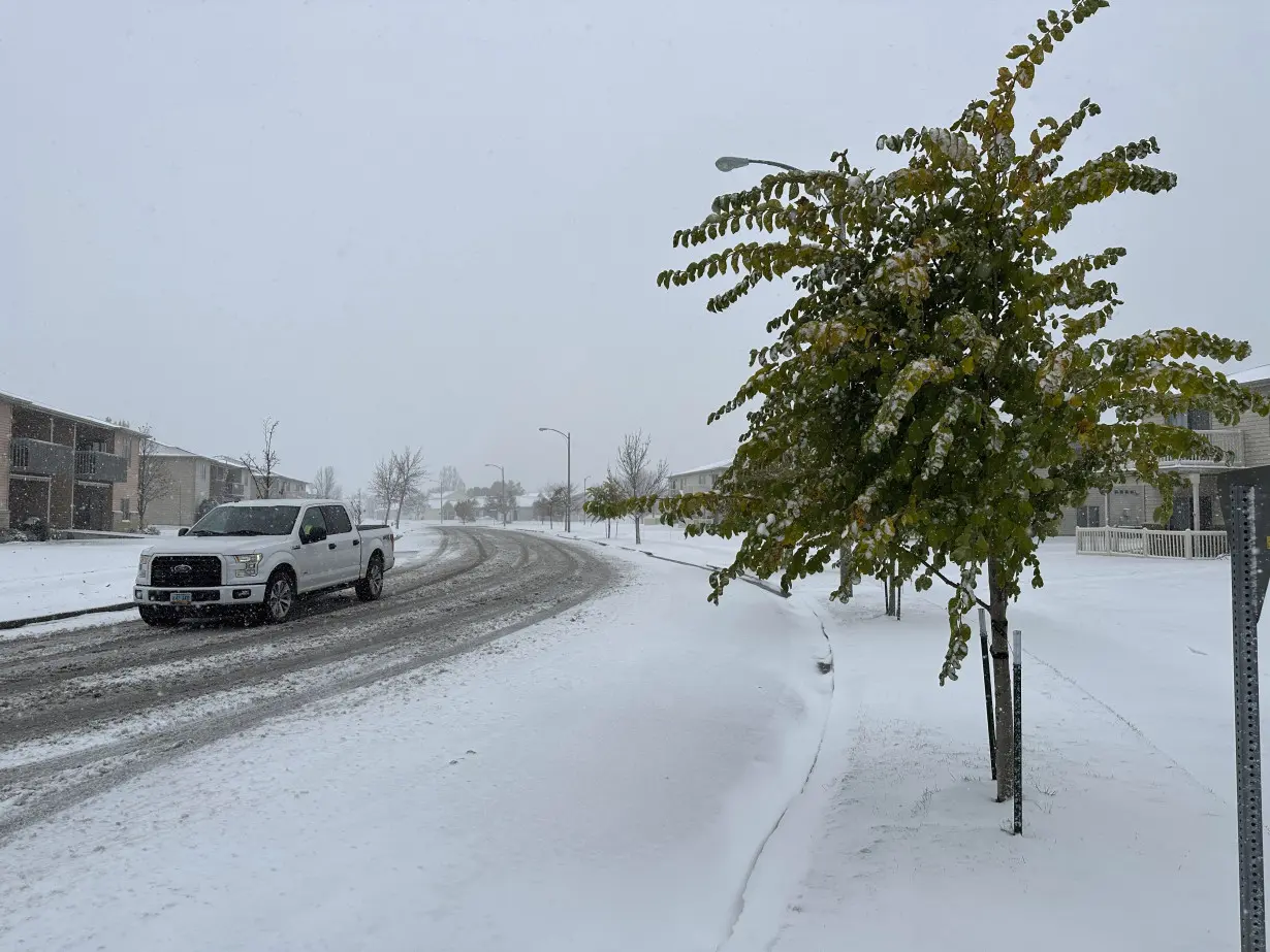 Snow Piles Up In North Dakota As Region's First Major Snowstorm Of The ...