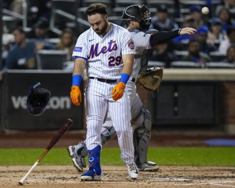 Mets and Yankees wrap up nightmare New York seasons and head into uncertain winter