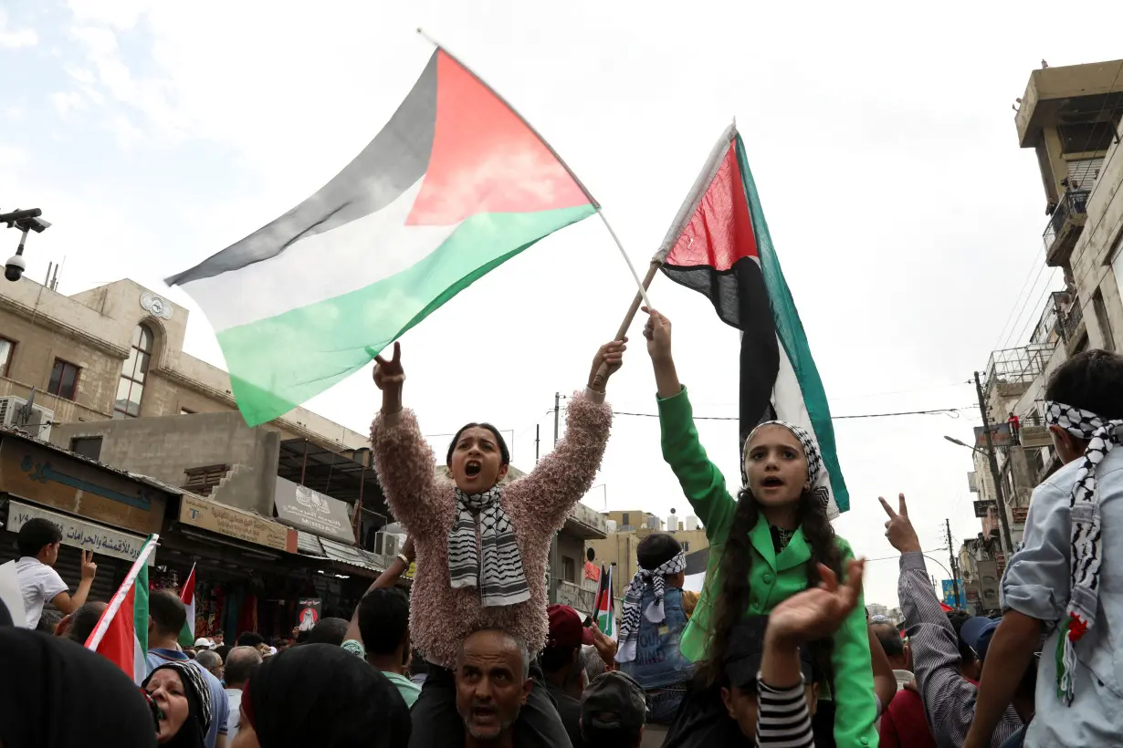 Jordanians protest in support of Palestinians in Gaza, in Amman