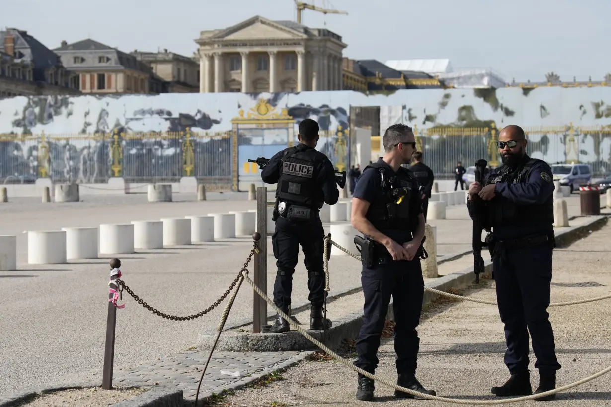 France Versailles Evacuated