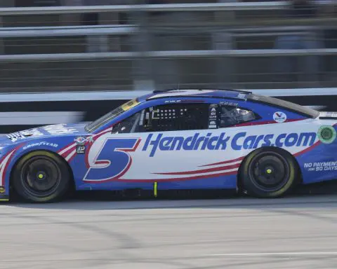Larson looks like a natural by quickly passing rookie test for next year's Indianapolis 500