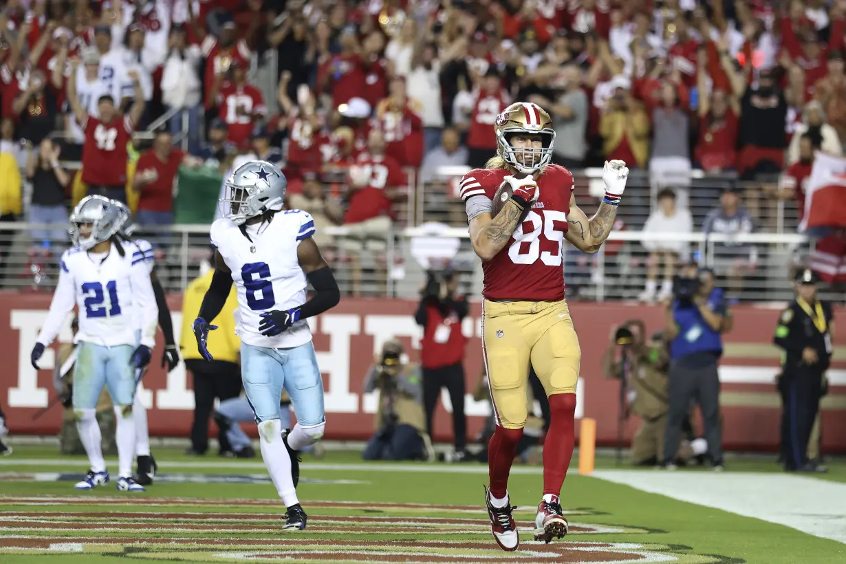 Brock Purdy throws 4 TD passes to lead the 49ers past the Cowboys 42-10