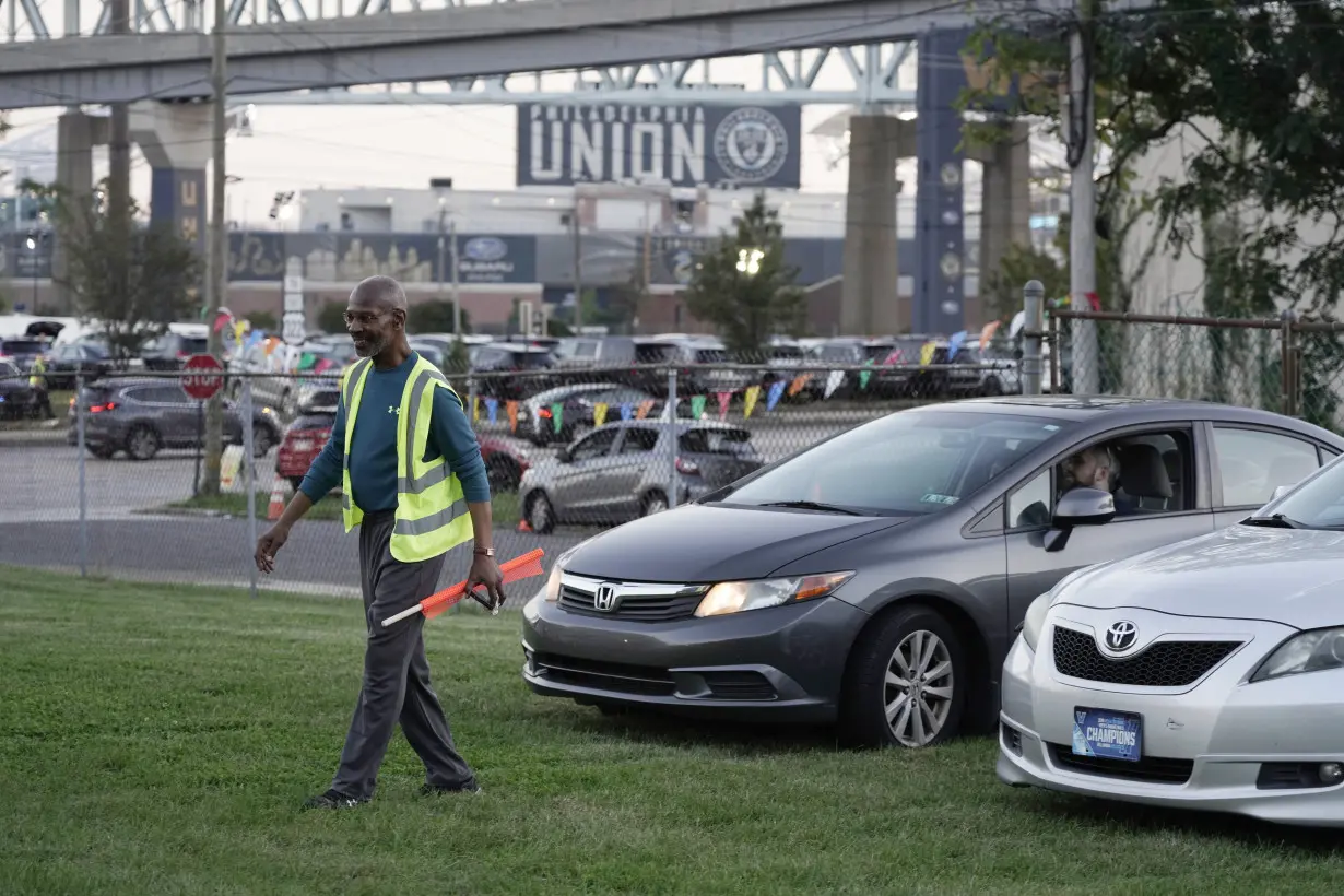 Church parking near stadiums scores big in a win-win for faith congregations and sports fans