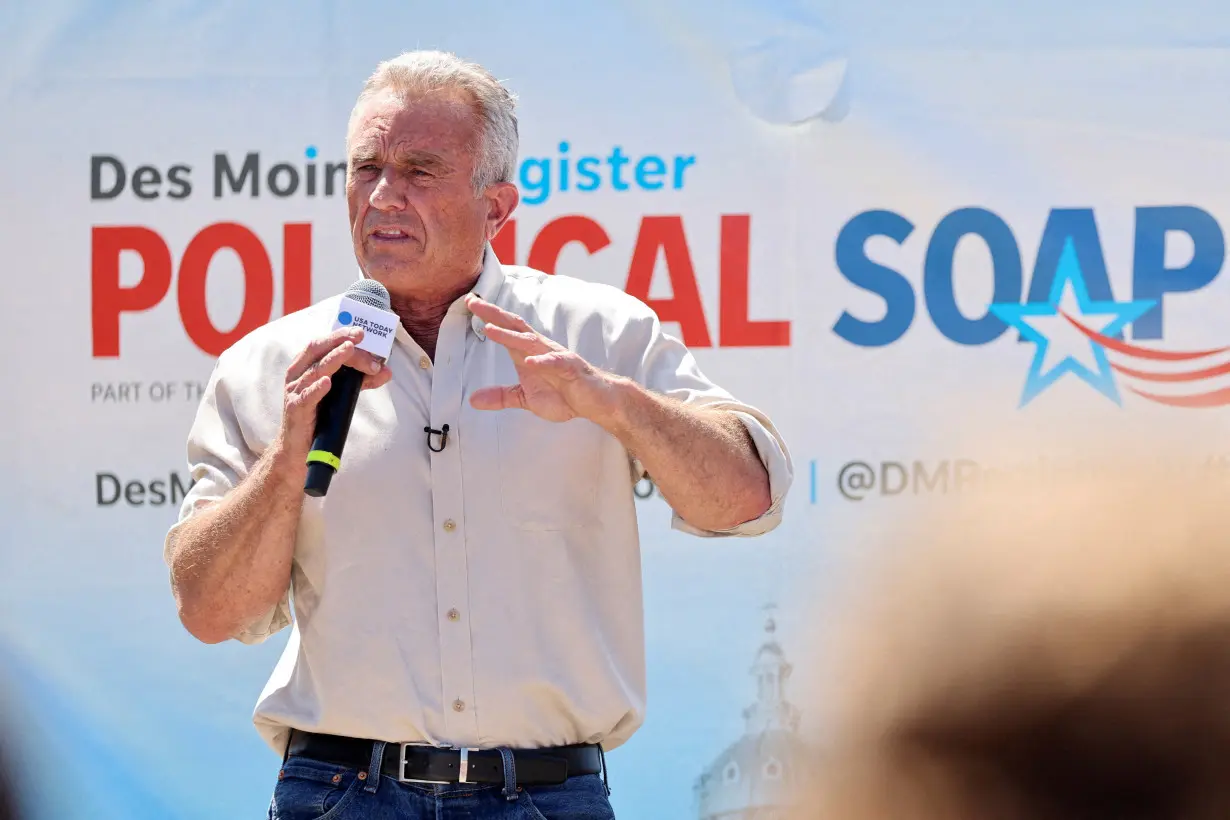 FILE PHOTO: Democratic presidential candidate Robert F. Kennedy Jr. campaigns at Iowa State Fair