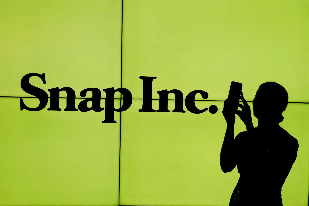 Strong ad show from Alphabet, Snap puts the spotlight on Meta