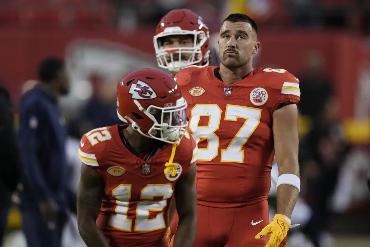 Mahomes throws TD pass, Kelce has big game with Swift watching again as Chiefs beat Broncos 19-8