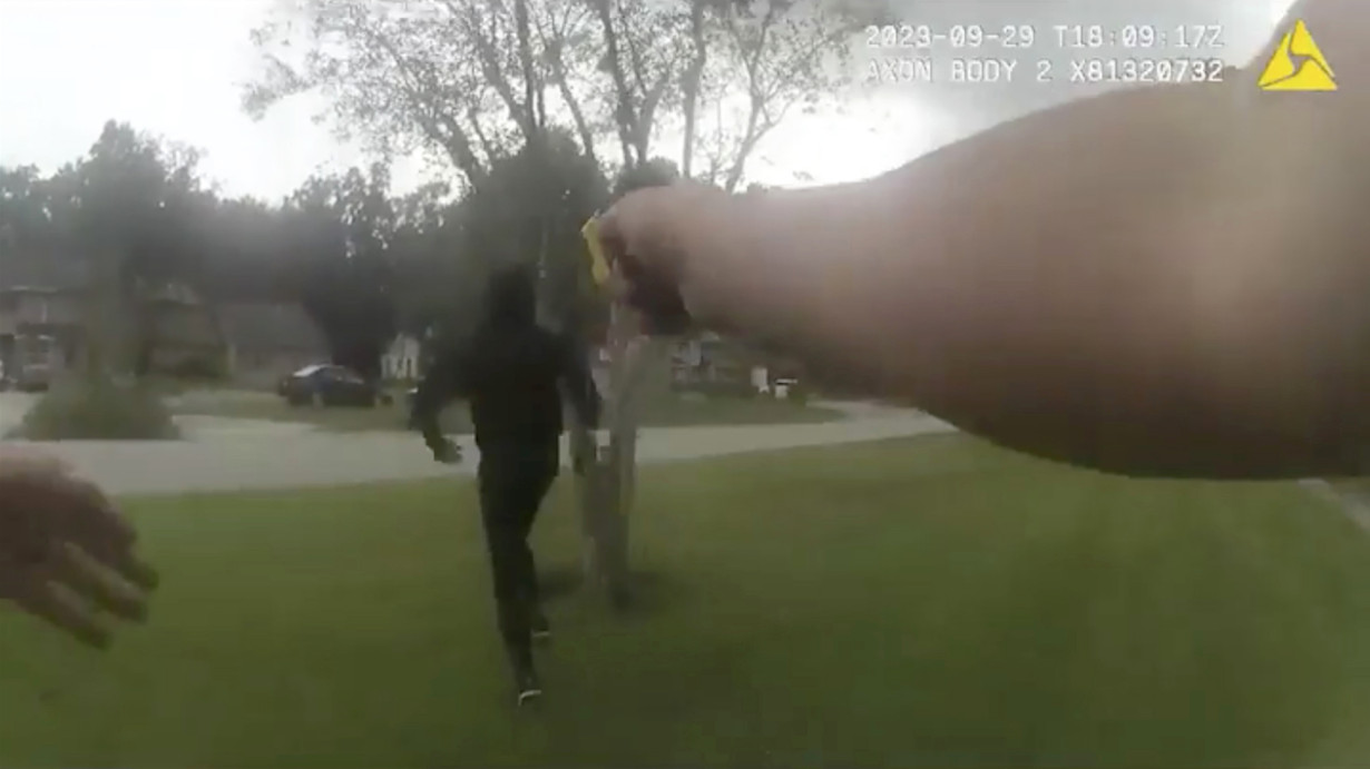 Jacksonville sheriff says body camera video shows officers were justified in beating suspect