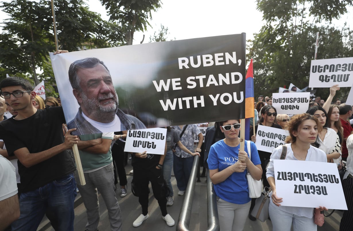 Almost all of Nagorno-Karabakh's people have left, Armenia's government says