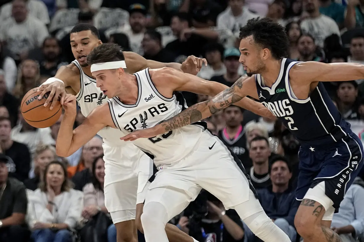 No. 1 pick Wembanyama scores 15 points in NBA debut as Spurs fall to Mavericks in opener